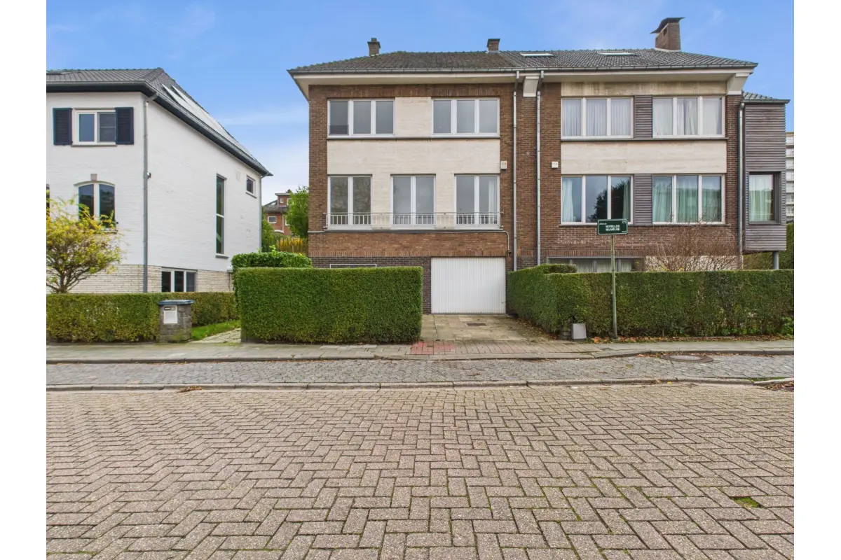 Maison à louer à Woluwe-Saint-Pierre 1150 2400.00€ 4 chambres 225.00m² - annonce 649597