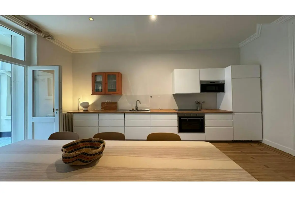 Appartement te  huur in Elsene 1050 1275.00€  slaapkamers m² - Zoekertje 650597