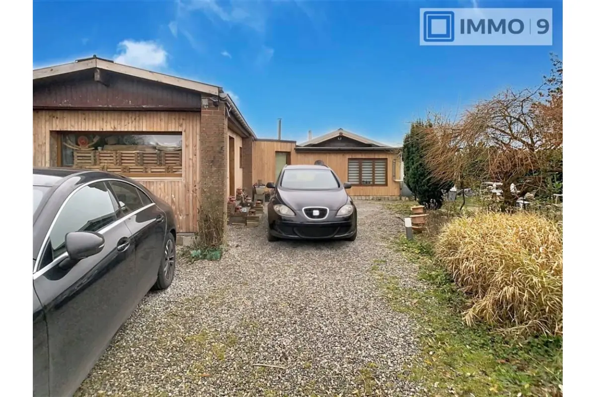 Bungalow te  koop in Hastière-Lavaux 5540 125000.00€ 3 slaapkamers 74.00m² - Zoekertje 650797