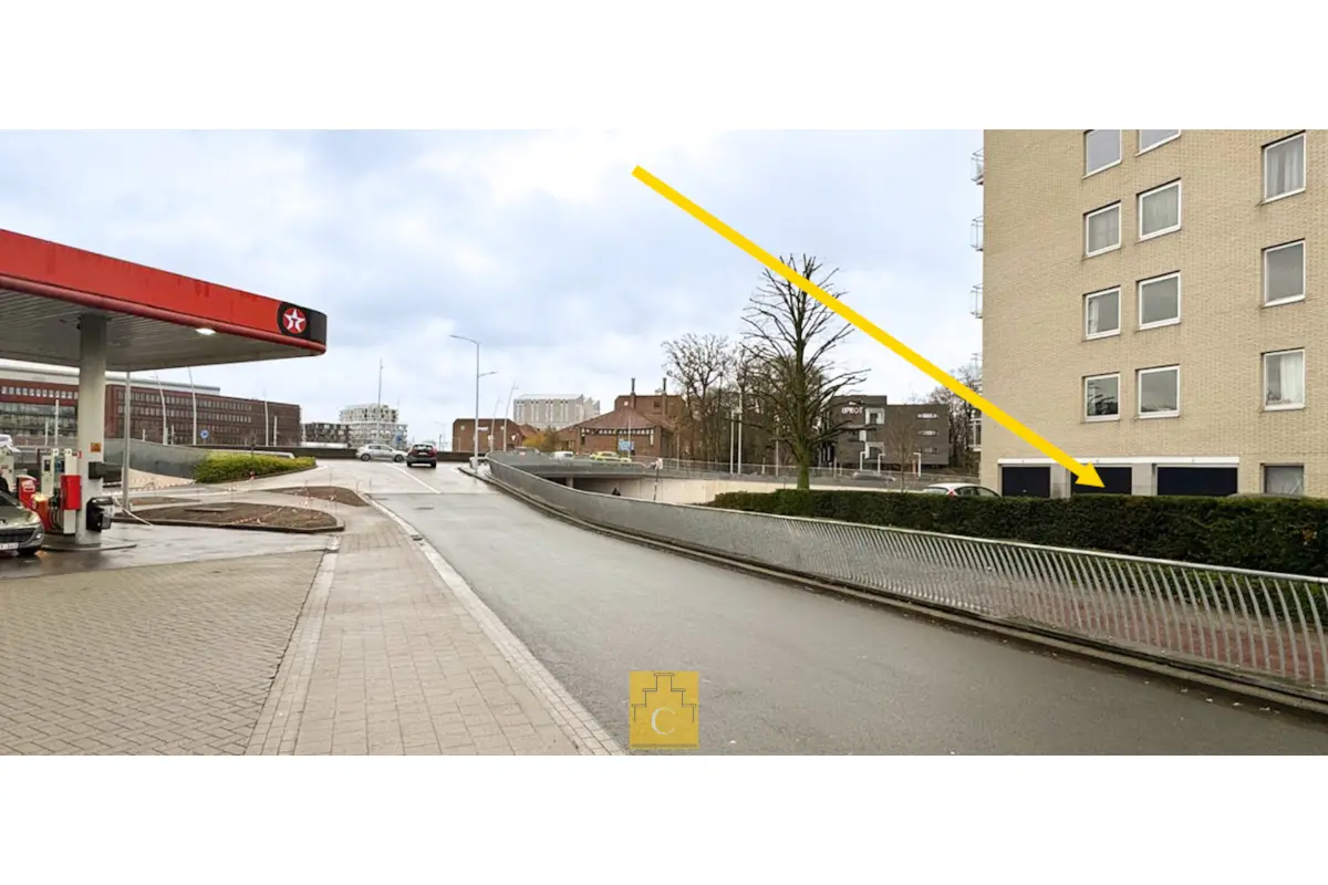 Parking & garage te  koop in Brugge 8000 33000.00€  slaapkamers m² - Zoekertje 650447