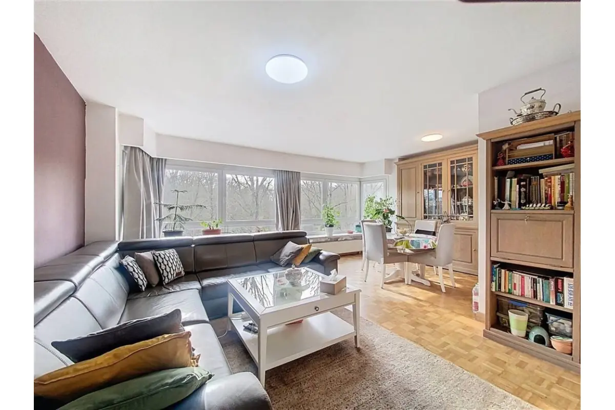 Appartement te  koop in Sint-Jans-Molenbeek 1080 225000.00€ 2 slaapkamers 80.00m² - Zoekertje 650788