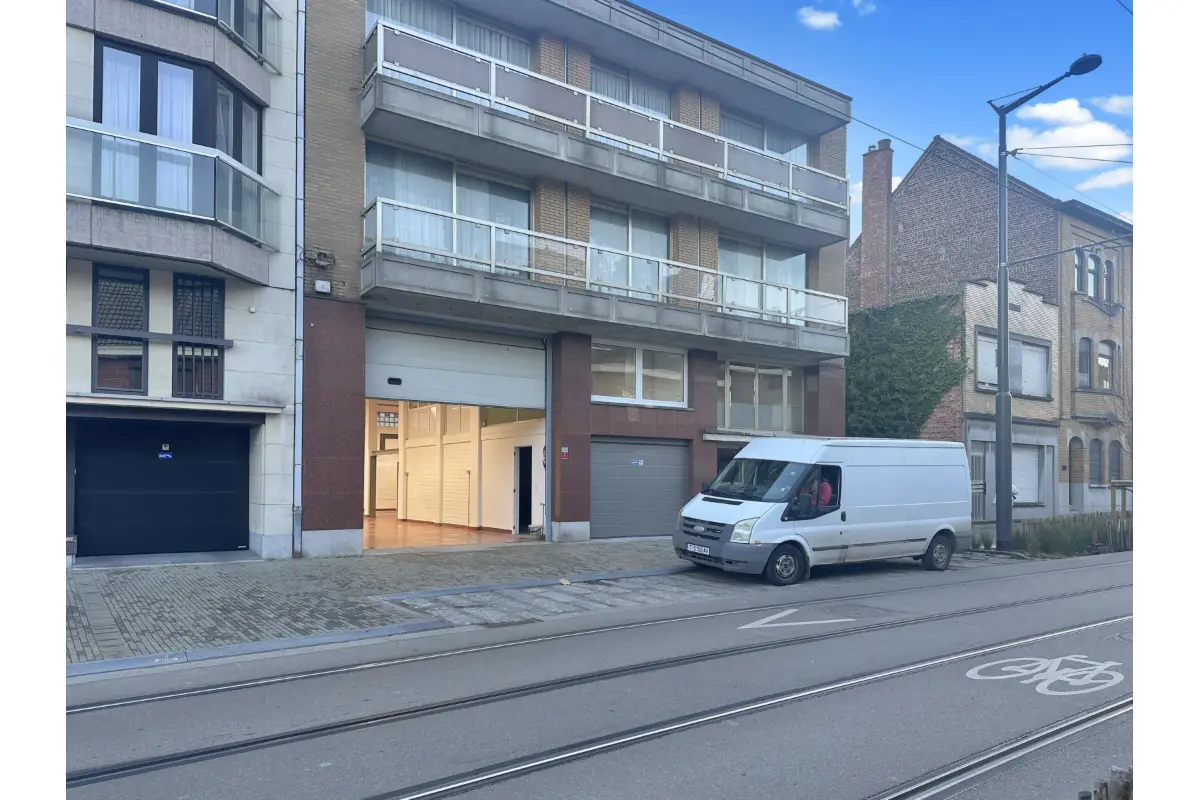 Handelszaak te  huur in Neder-Over-Heembeek 1120 3000.00€  slaapkamers 335.00m² - Zoekertje 650633