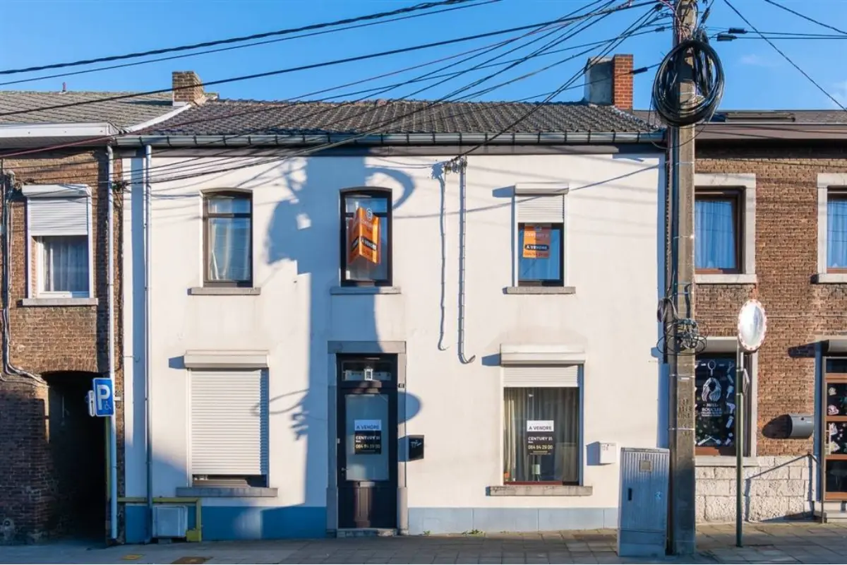 Immeuble de rapport - Immeuble à appartement à vendre à Falisolle 5060 185000.00€ 4 chambres m² - annonce 650465