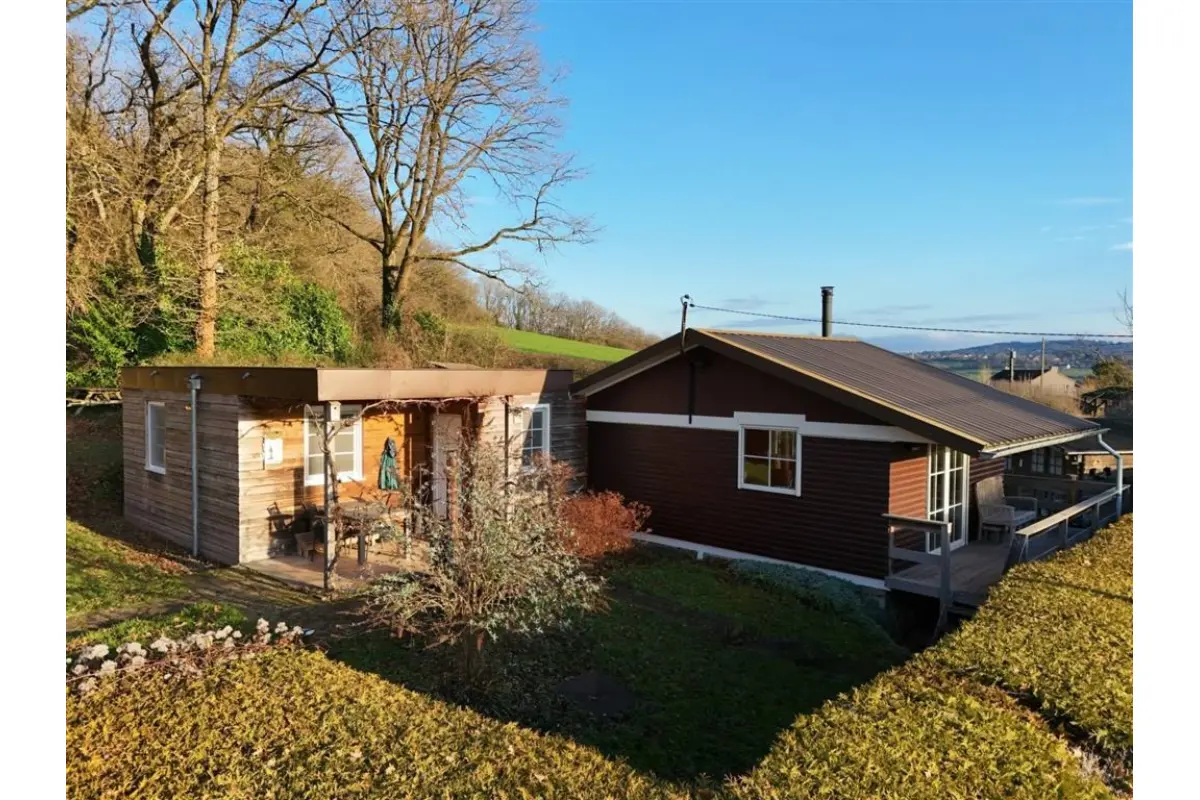 Bungalow te  koop in Comblain-Fairon 4180 170000.00€ 1 slaapkamers 68.00m² - Zoekertje 650435