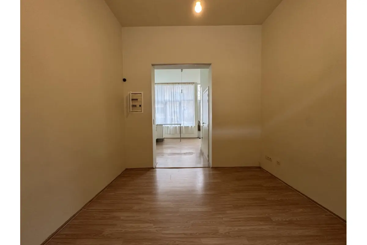 Handelszaak te  huur in Anderlecht 1070 750.00€  slaapkamers 34.00m² - Zoekertje 650623