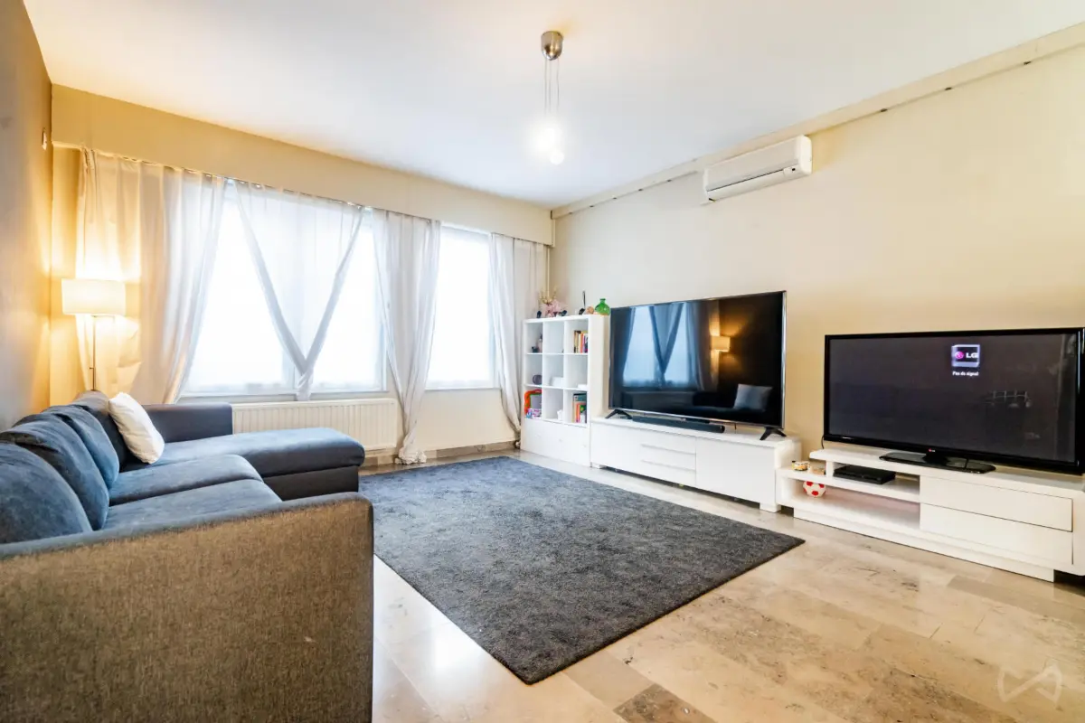 Rez-de-chaussée à louer à Saint-Josse-ten-Noode 1210 1050.00€ 1 chambres 75.00m² - annonce 650870