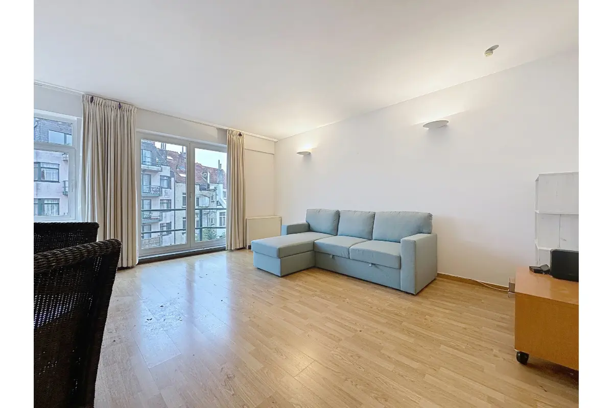 Appartement à  à Etterbeek 1040 1390.00€ 1 chambres 90.00m² - annonce 651404