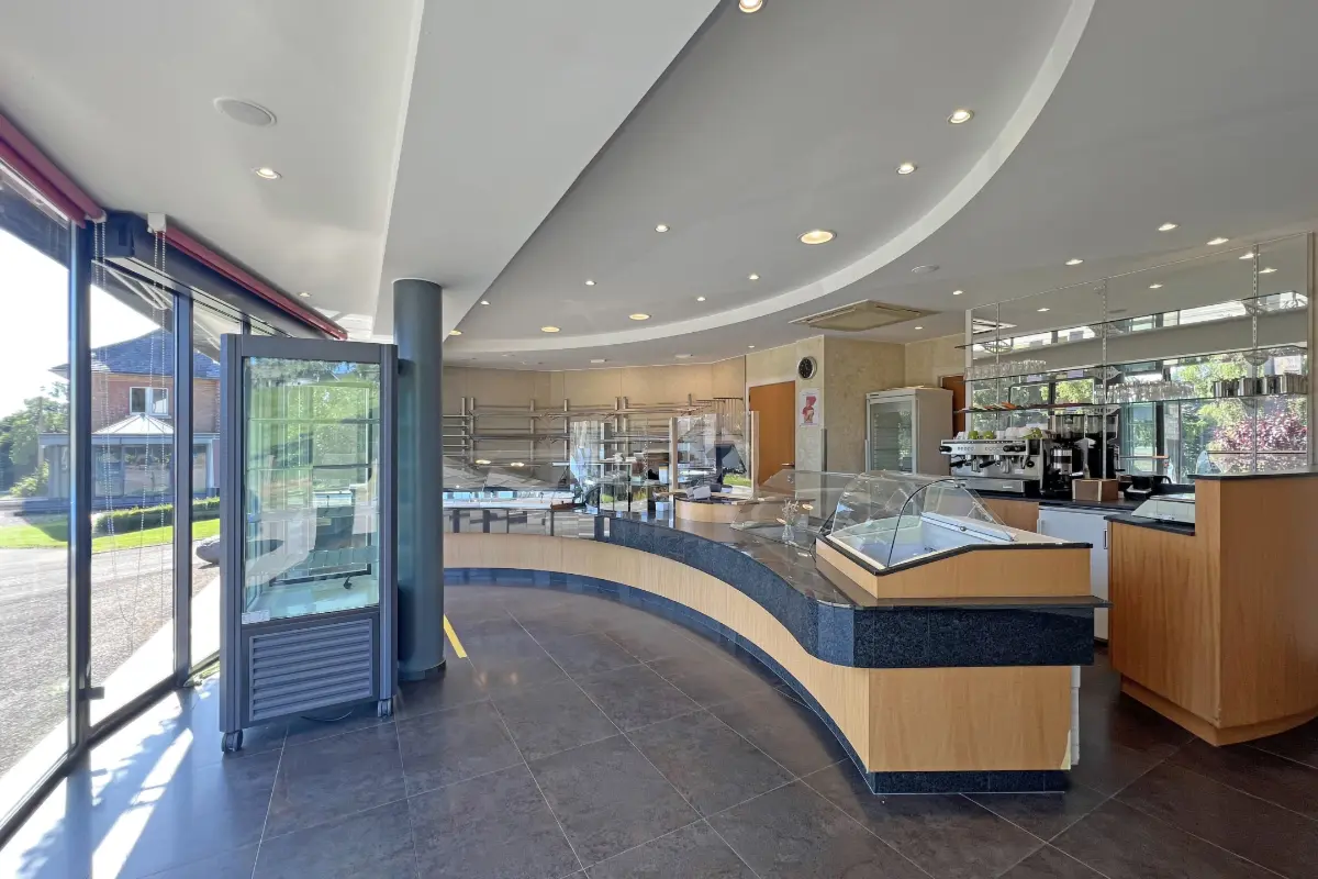 Handelszaak te  koop in Malmedy 4960 289000.00€  slaapkamers 336.00m² - Zoekertje 651528