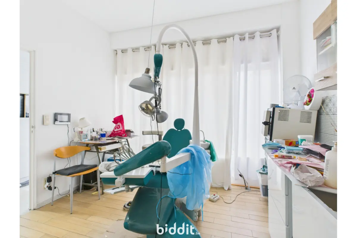 Maison à vendre à Uccle 1180 150000.00€  chambres m² - annonce 651369