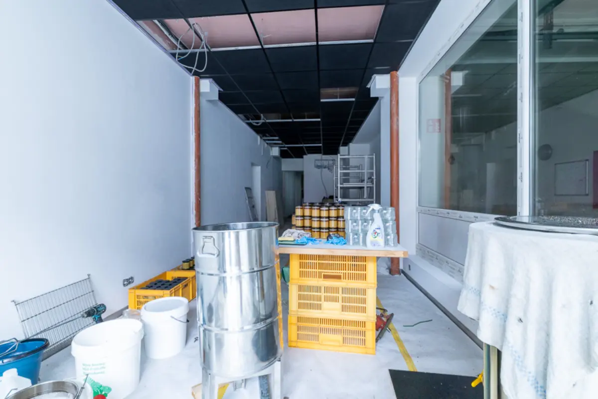 Handelszaak te  koop in Doornik 7500 140000.00€ 0 slaapkamers m² - Zoekertje 651628