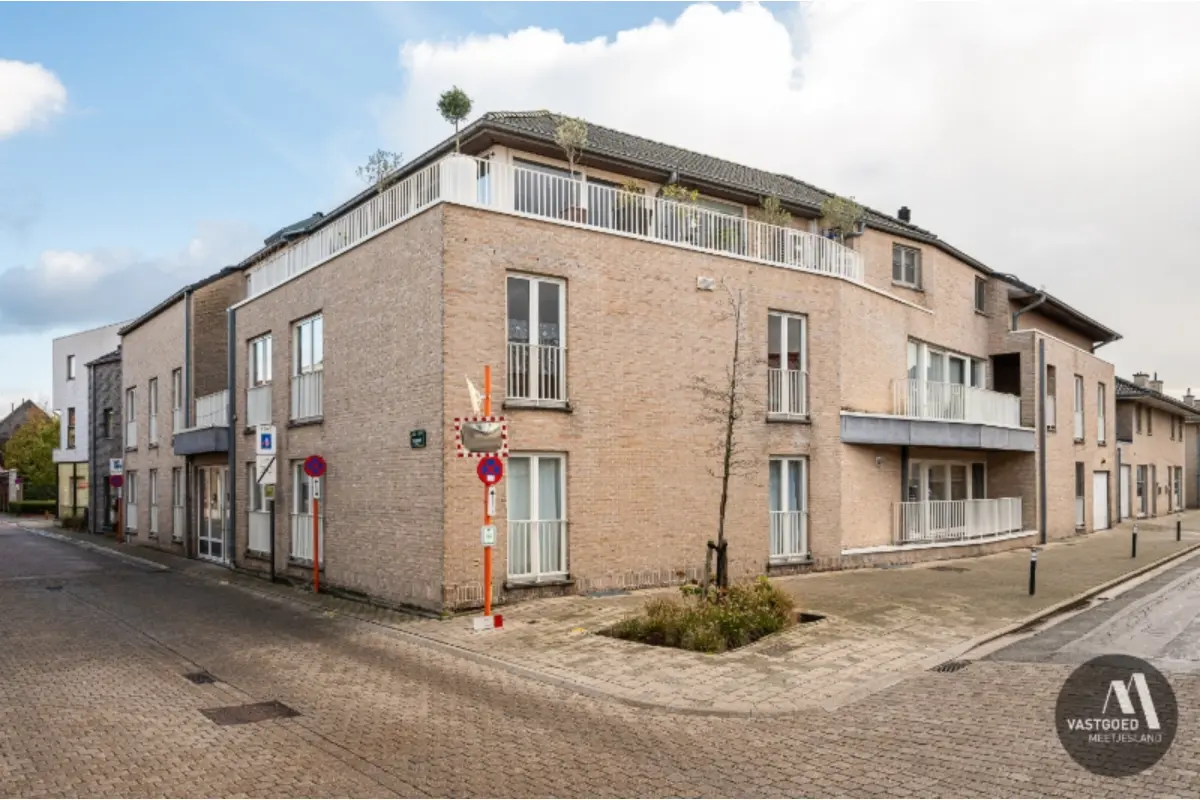 Appartement te  koop in Eeklo 9900 295000.00€ 2 slaapkamers m² - Zoekertje 651809