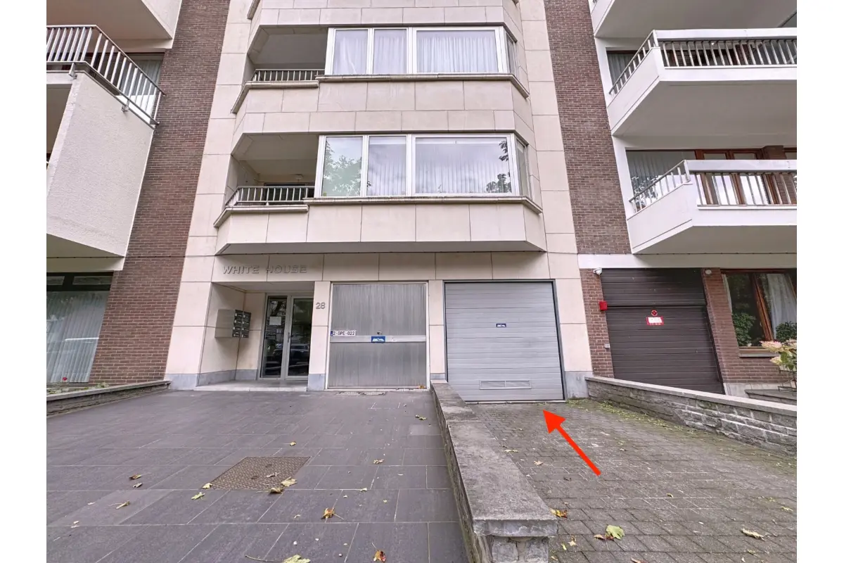 Parking & garage te  koop in Ukkel 1180 26950.00€  slaapkamers m² - Zoekertje 651821