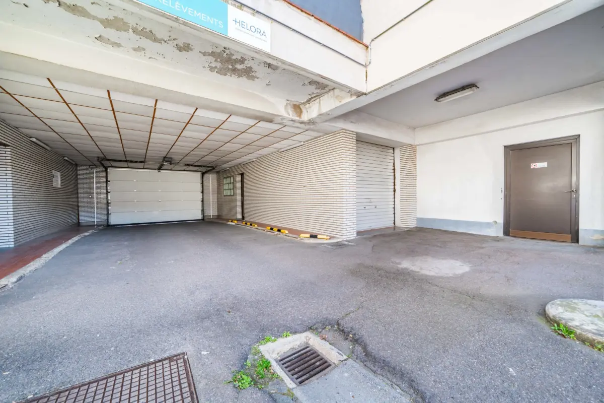 Parking & garage te  koop in La Louvière 7100 20000.00€  slaapkamers m² - Zoekertje 651977