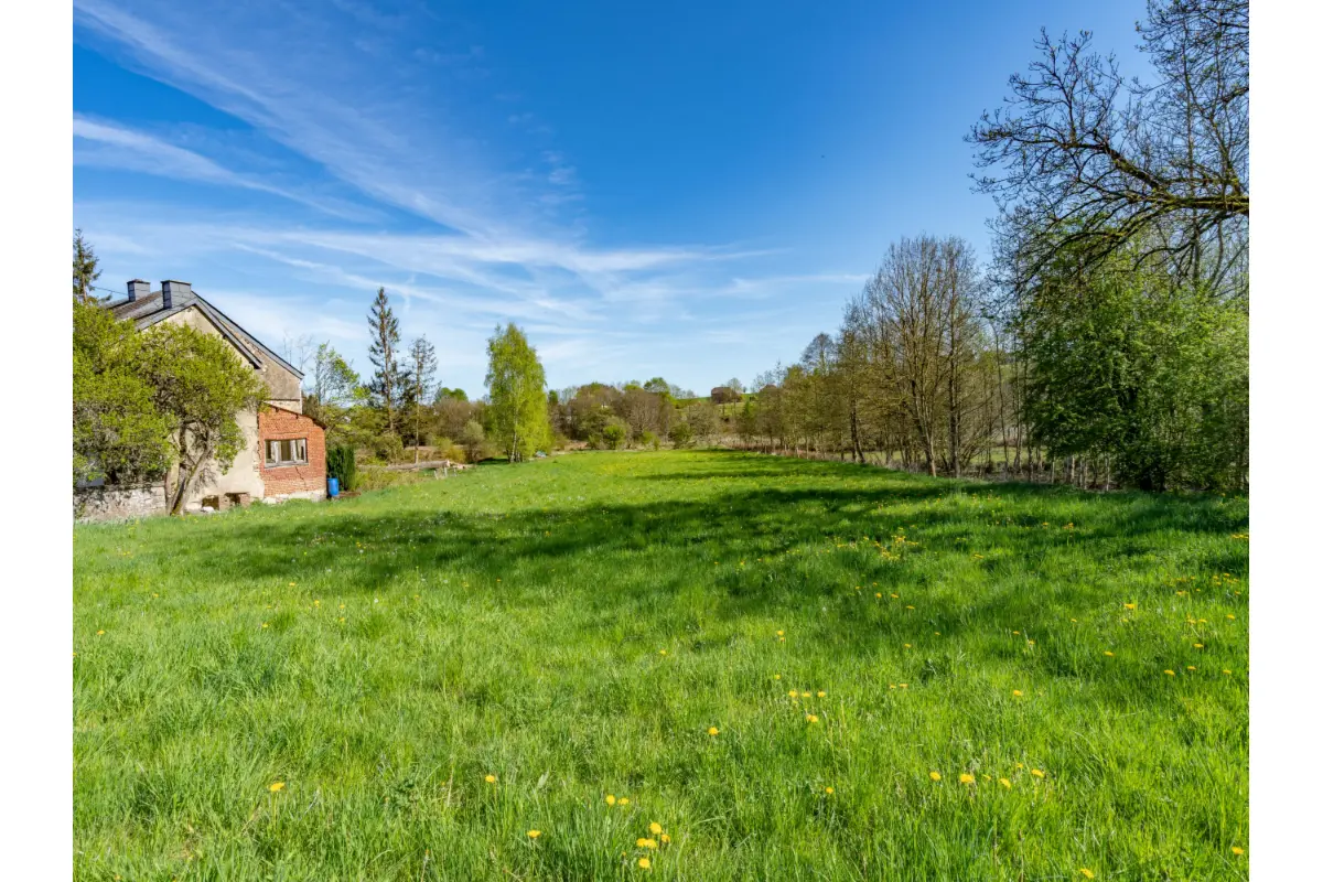 Grond te  koop in Sainte-Ode 6680 185000.00€  slaapkamers m² - Zoekertje 652074