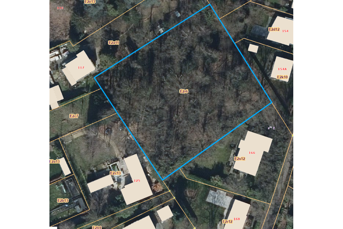 Grond te  koop in Sint-Genesius-Rode 1640 799000.00€  slaapkamers m² - Zoekertje 652038