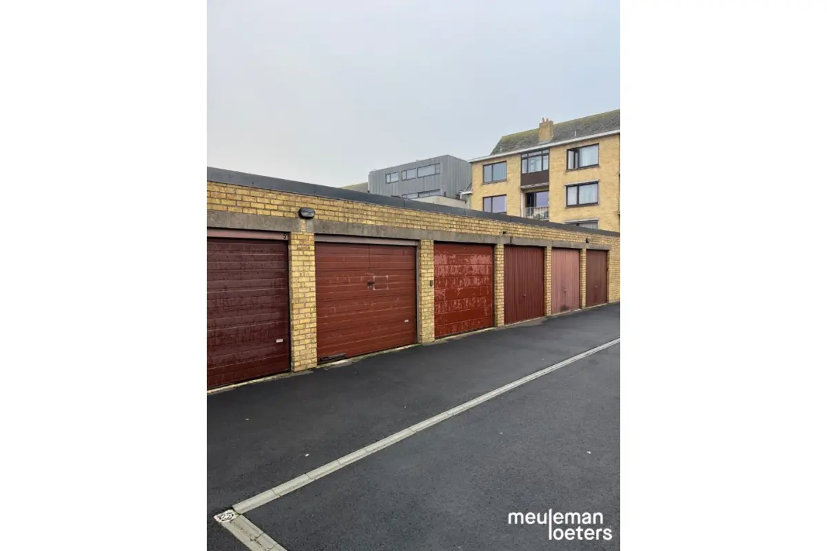 Parking & garage te  huur in Oostkamp 8020 75.00€  slaapkamers m² - Zoekertje 652188