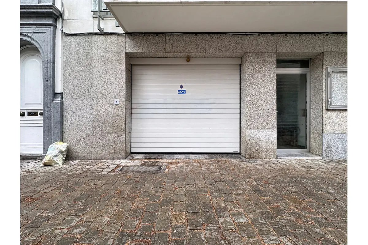 Box à  à Bruxelles 1000 150.00€  chambres m² - annonce 652538