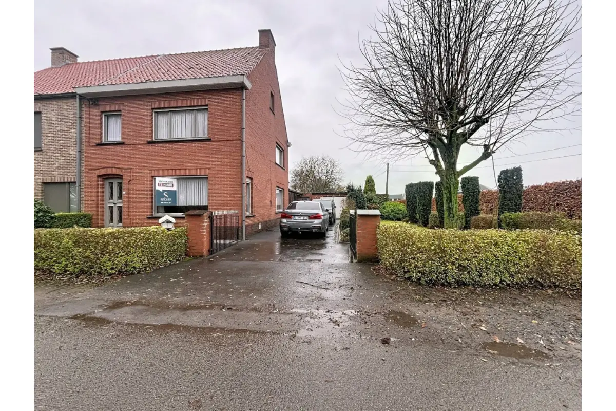 Huis te  huur in Knesselare 9910 700.00€ 2 slaapkamers 162.00m² - Zoekertje 652485