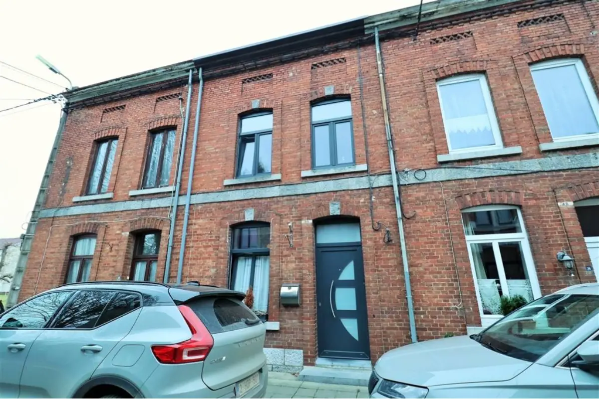 Huis te  huur in Couvin 5660 750.00€ 2 slaapkamers 142.00m² - Zoekertje 652534