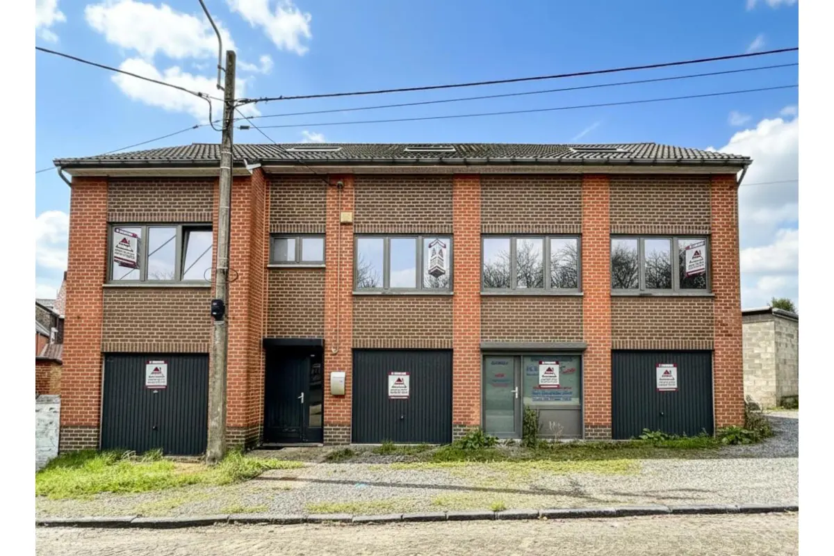 Appartementsgebouw te  koop in Gilly 6060 289000.00€ 4 slaapkamers m² - Zoekertje 652401