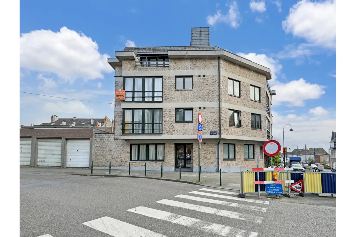 Parking & garage te  huur in Neder-Over-Heembeek 1120 130.00€  slaapkamers m² - Zoekertje 785513