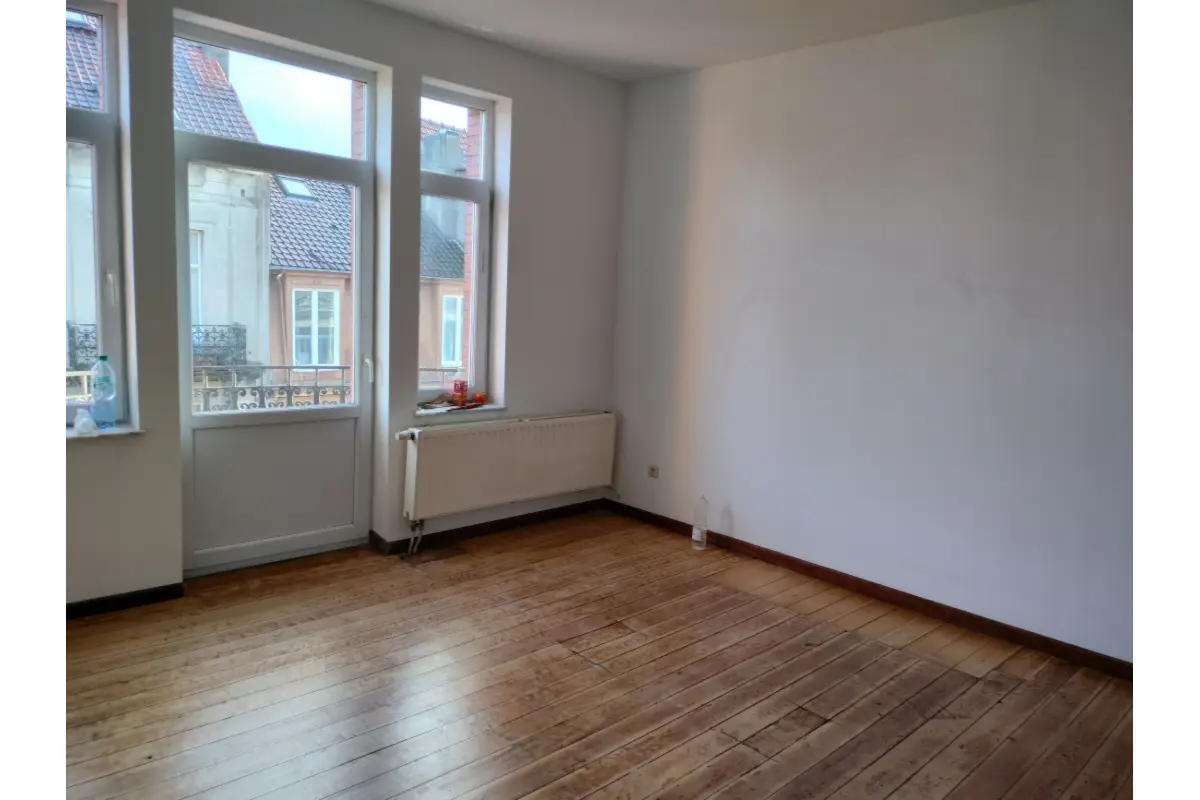 Appartement te  huur in Schaarbeek 1030 895.00€ 2 slaapkamers 70.00m² - Zoekertje 652769