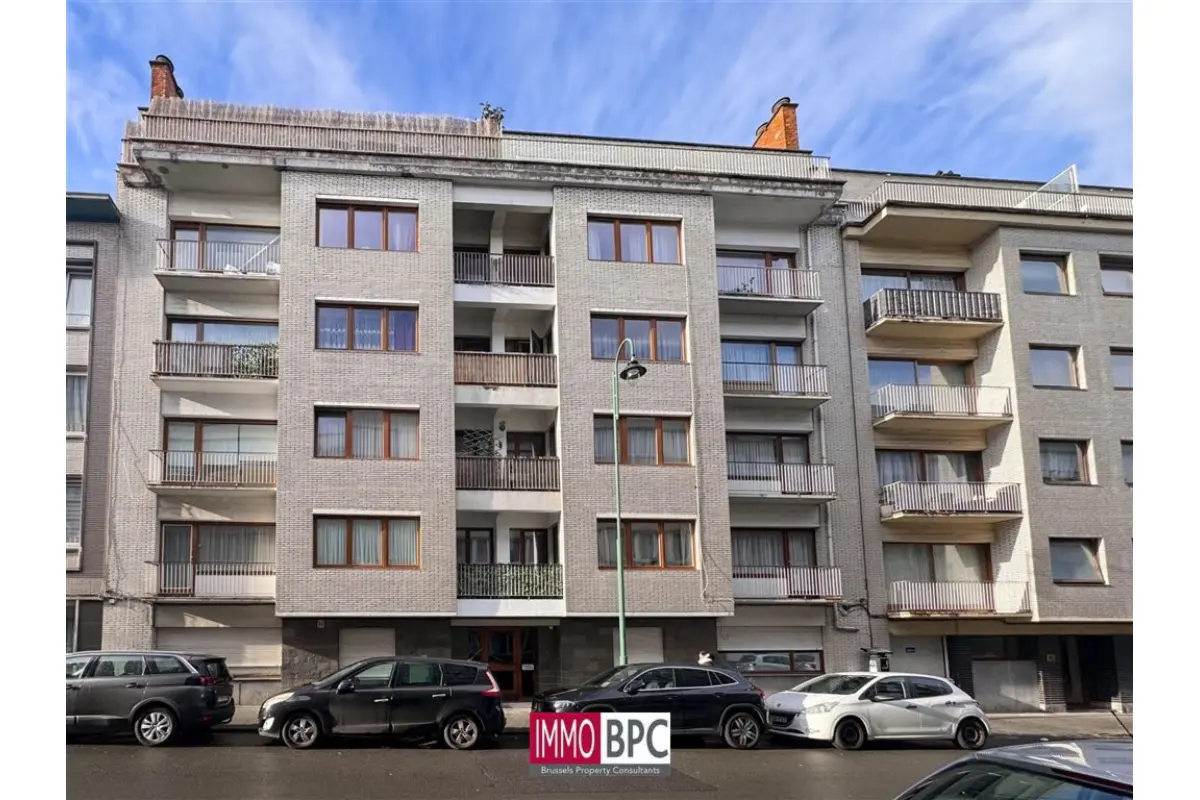 Appartement te  in Sint-Jans-Molenbeek 1080 269000.00€ 3 slaapkamers m² - Zoekertje 652813