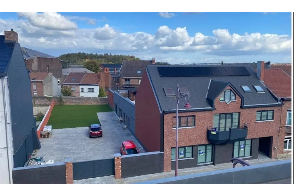 Parking & garage te  huur in Gilly 6060 90.00€  slaapkamers m² - Zoekertje 652507