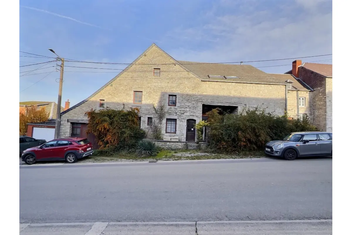 Appartementsgebouw te  koop in Doische 5680 420000.00€  slaapkamers m² - Zoekertje 652693