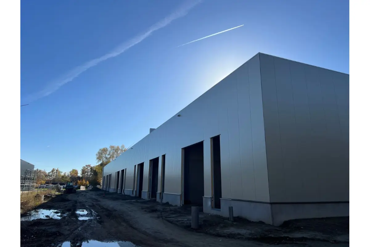 Handelszaak te  koop in Genk 3600 276750.00€  slaapkamers 205.00m² - Zoekertje 652289