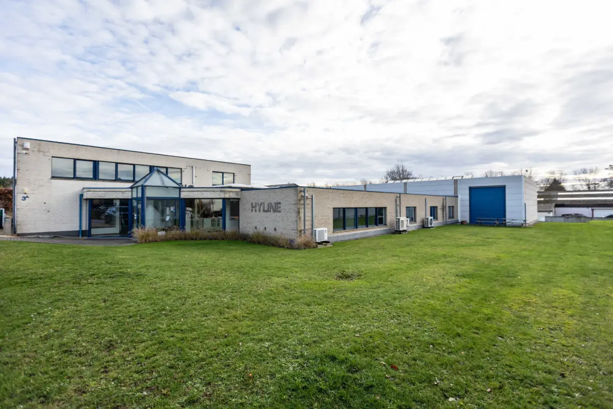 Handelszaak te  huur in Waver 1300 8000.00€  slaapkamers 1000.00m² - Zoekertje 652418