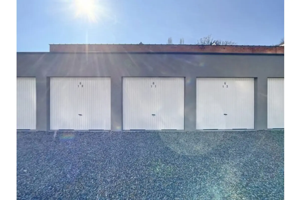 Parking & garage te  huur in Herstal 4040 100.00€  slaapkamers m² - Zoekertje 652414