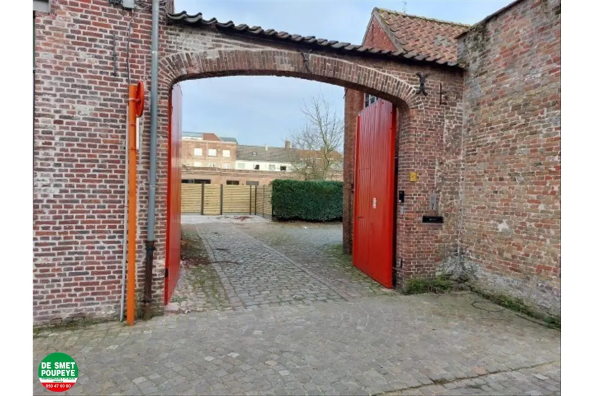 Parking & garage te  huur in Brugge 8000 121.00€  slaapkamers m² - Zoekertje 652486