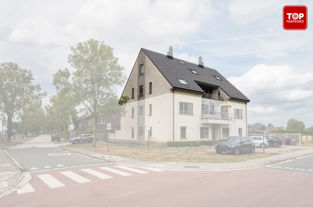 Appartement à vendre à Oostakker 9041 374000.00€ 4 chambres 235.00m² - annonce 652998