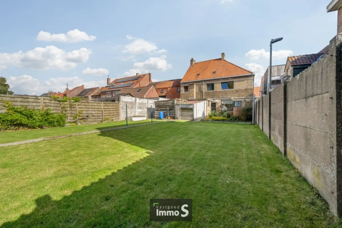 Maison à vendre à Alveringem 8690 192000.00€ 6 chambres 227.00m² - annonce 652942