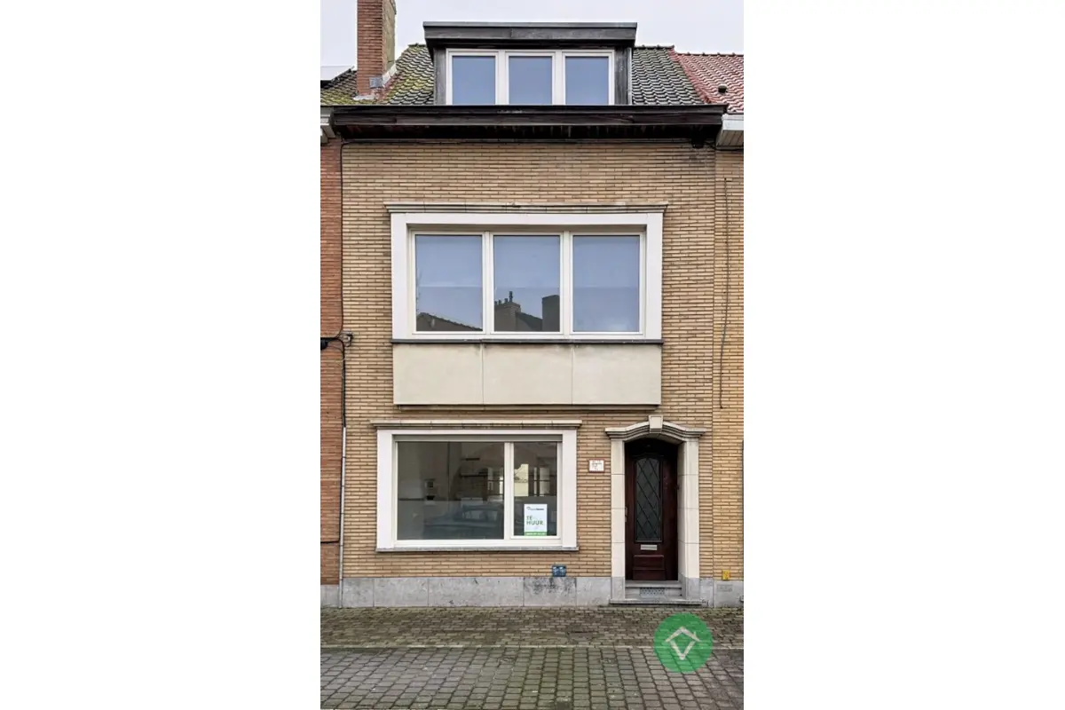 Huis te  huur in Oostende 8400 1025.00€ 4 slaapkamers m² - Zoekertje 652975