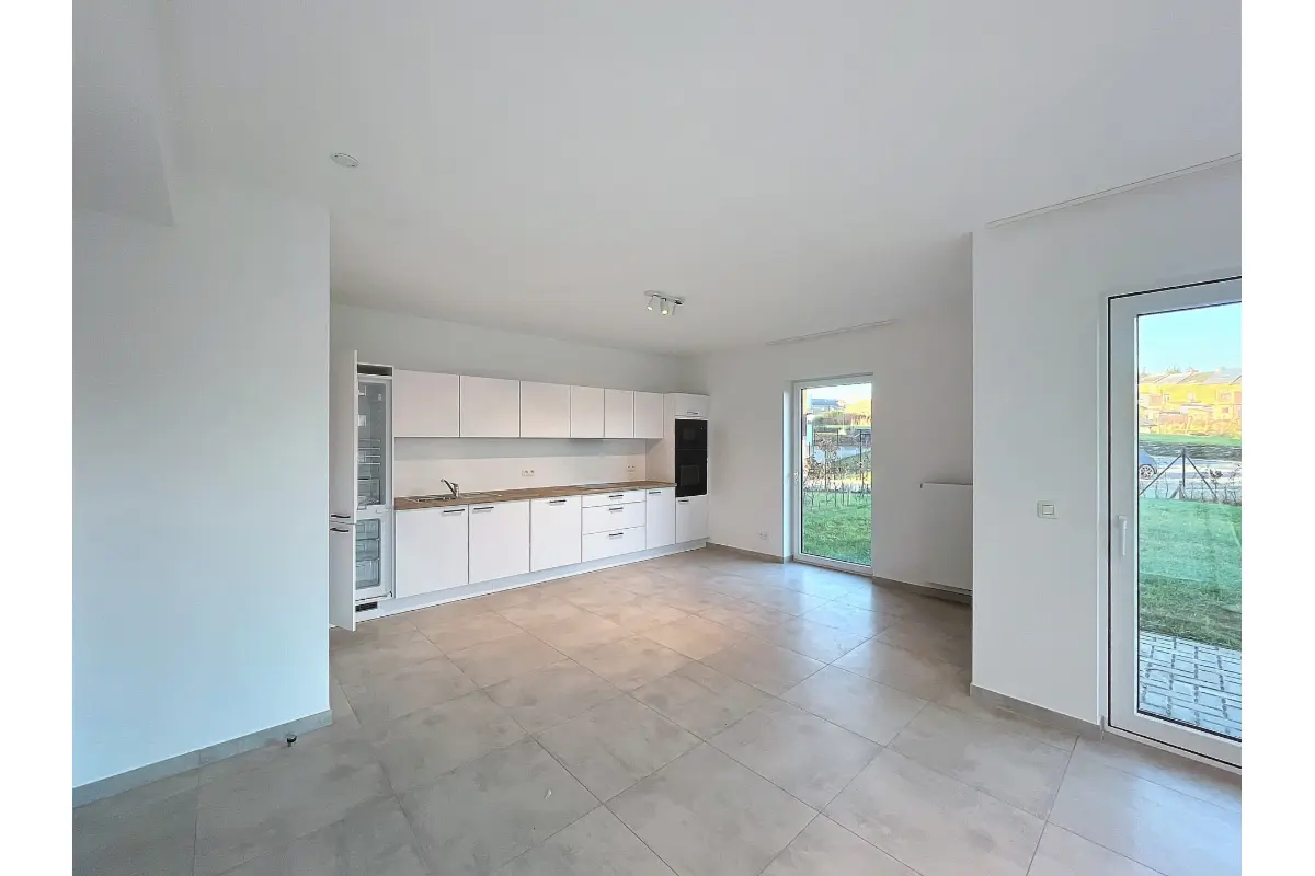 Rez-de-chaussée à louer à Belgrade 5001 1100.00€ 2 chambres 73.72m² - annonce 652930