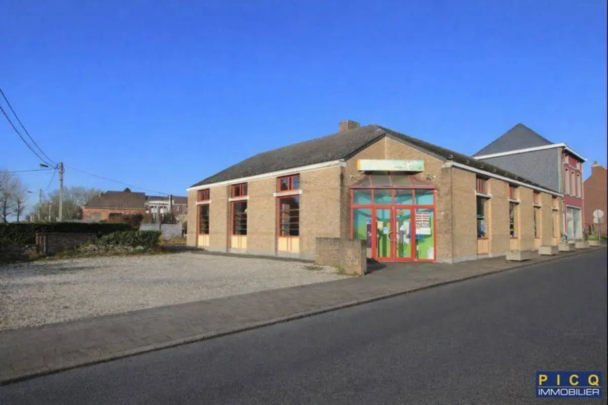 Handelszaak te  koop in Antoing 7640 399000.00€  slaapkamers m² - Zoekertje 653039