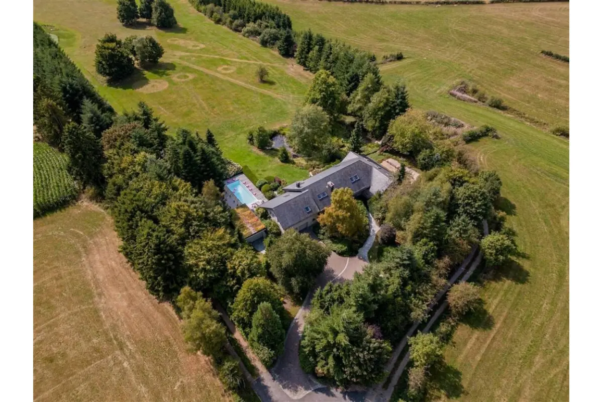 Villa te  koop in Büllingen 4760 1850000.00€ 6 slaapkamers 750.00m² - Zoekertje 653124