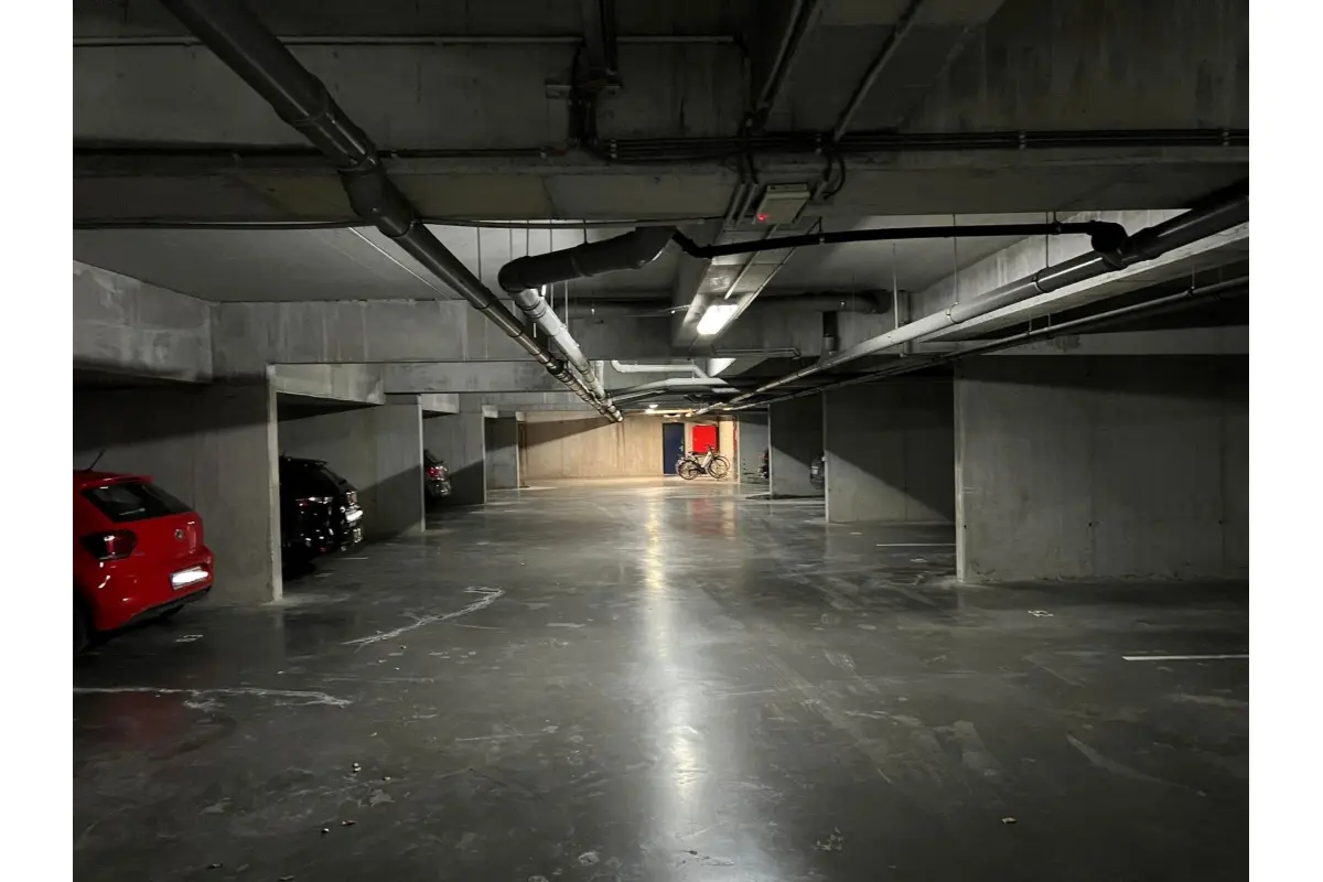 Parking & garage te  huur in Gent 9000 50.00€  slaapkamers m² - Zoekertje 653087