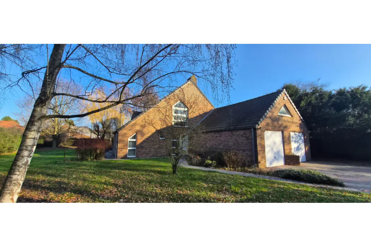 Villa te  koop in Brasmenil 7604 375000.00€ 3 slaapkamers m² - Zoekertje 653086