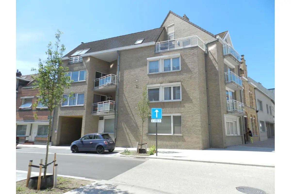 Parking & garage te  huur in Torhout 8820 65.00€  slaapkamers m² - Zoekertje 653600