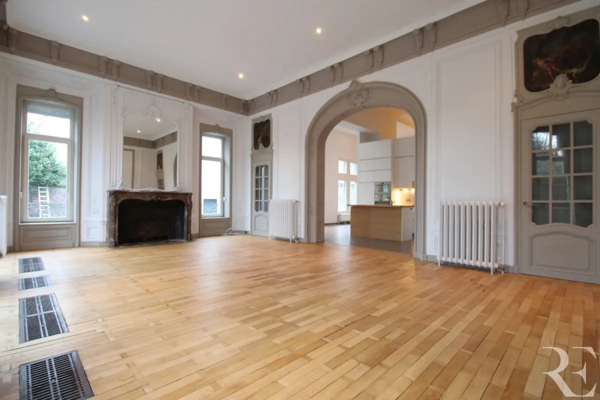 Appartement à louer à Uccle 1180 1800.00€ 1 chambres 160.00m² - annonce 653357