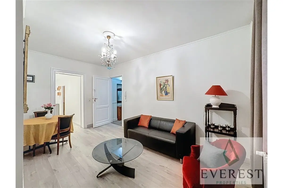 Appartement te  huur in Elsene 1050 1100.00€ 1 slaapkamers 55.00m² - Zoekertje 653331