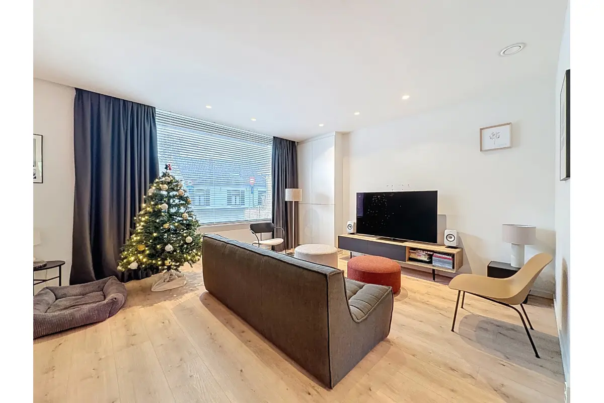 Huis te  huur in Sint-Denijs-Westrem 9051 1500.00€ 3 slaapkamers 242.00m² - Zoekertje 653931