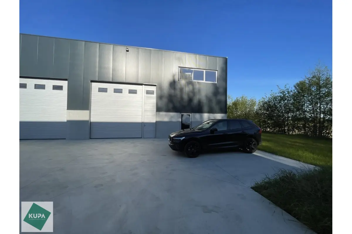 Handelszaak te  huur in Lede 9340 1750.00€  slaapkamers 432.00m² - Zoekertje 654239