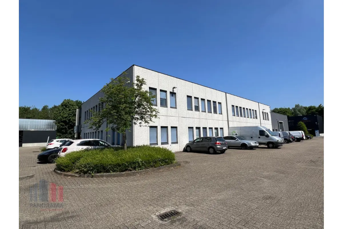 Handelszaak te  koop in Zellik 1731 3995000.00€  slaapkamers 2273.00m² - Zoekertje 653851
