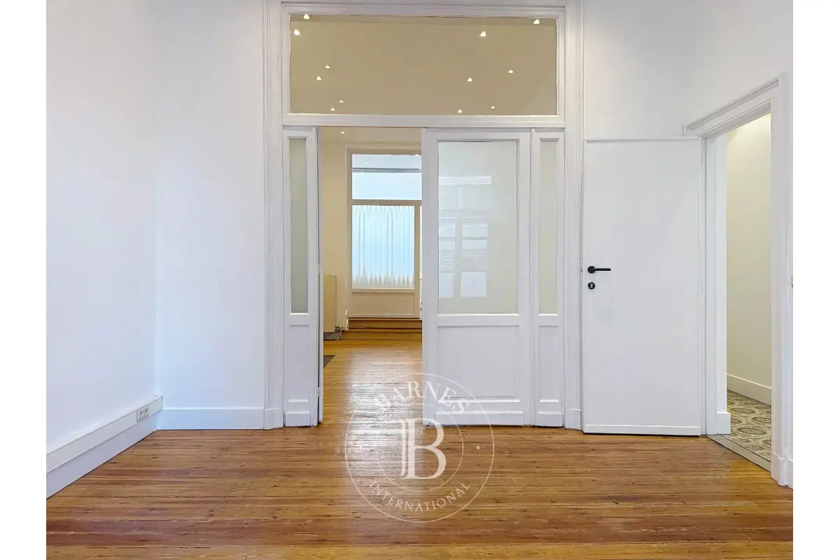 Handelszaak te  huur in Elsene 1050 1350.00€  slaapkamers 70.00m² - Zoekertje 653787