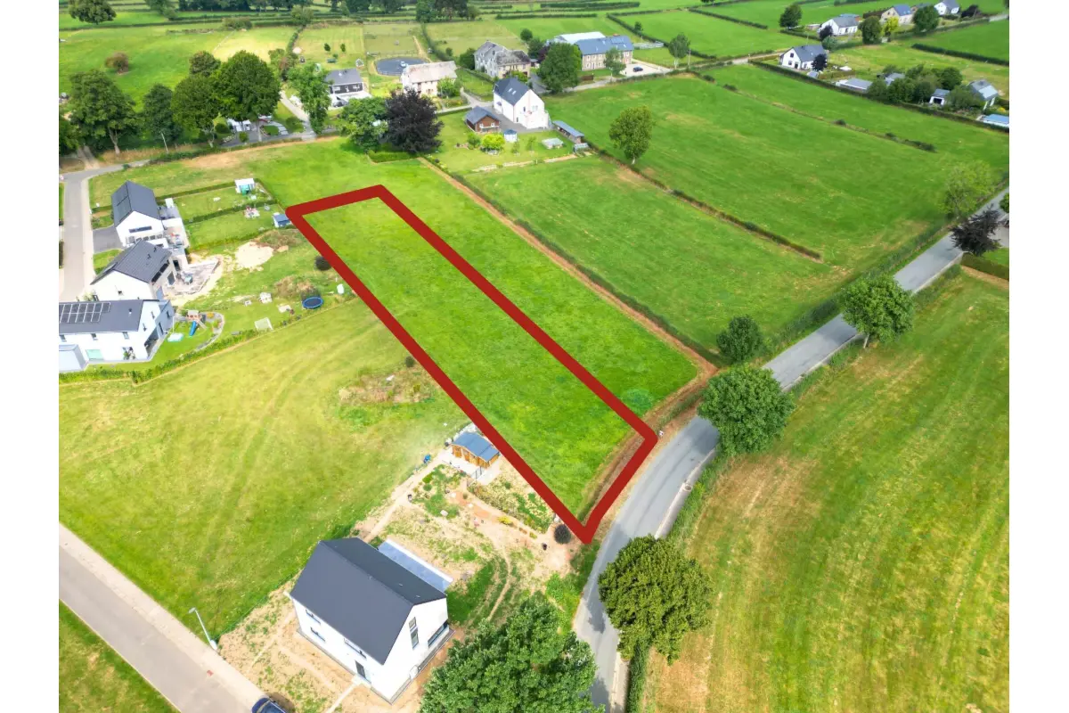 Grond te  koop in Amel 4770 90000.00€  slaapkamers m² - Zoekertje 653786