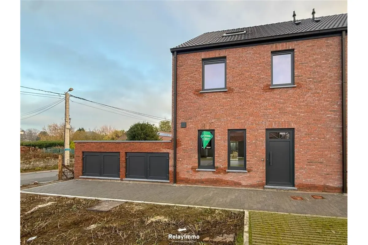 Huis te  huur in Brasmenil 7604 975.00€ 3 slaapkamers 121.00m² - Zoekertje 654275